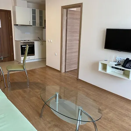 Premier Ap. №376 Section: E-3